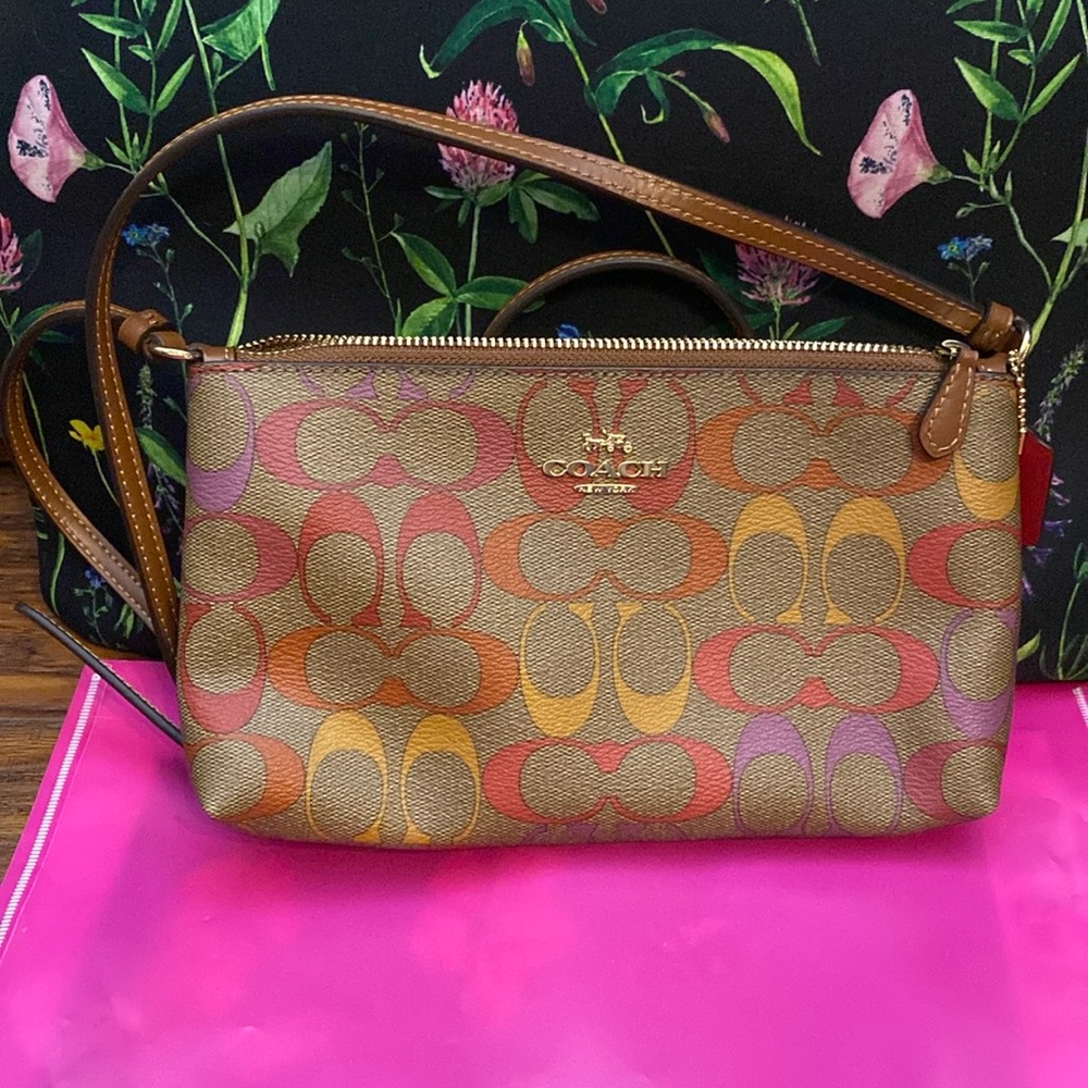 NWT Coach Rainbow Signature Zip Top Crossbody